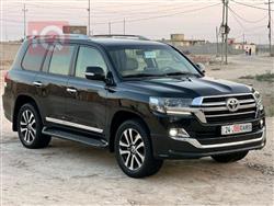 تۆیۆتا لاند کروزەر